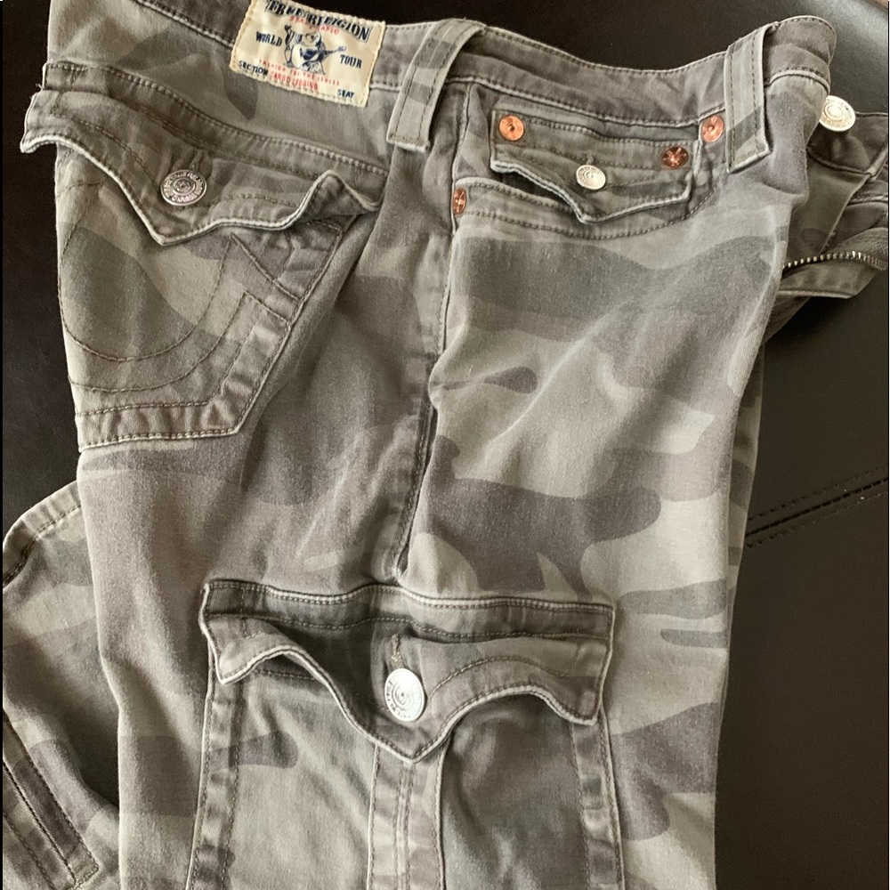 Cargo skinny pants.